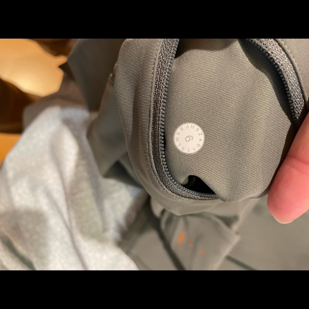 Lululemon speed up tight in grey sage